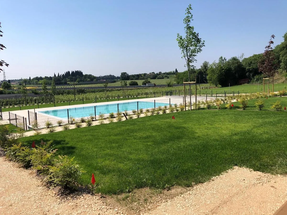 Agricamping Al grappolo diVino Lazise 0*,  Italia