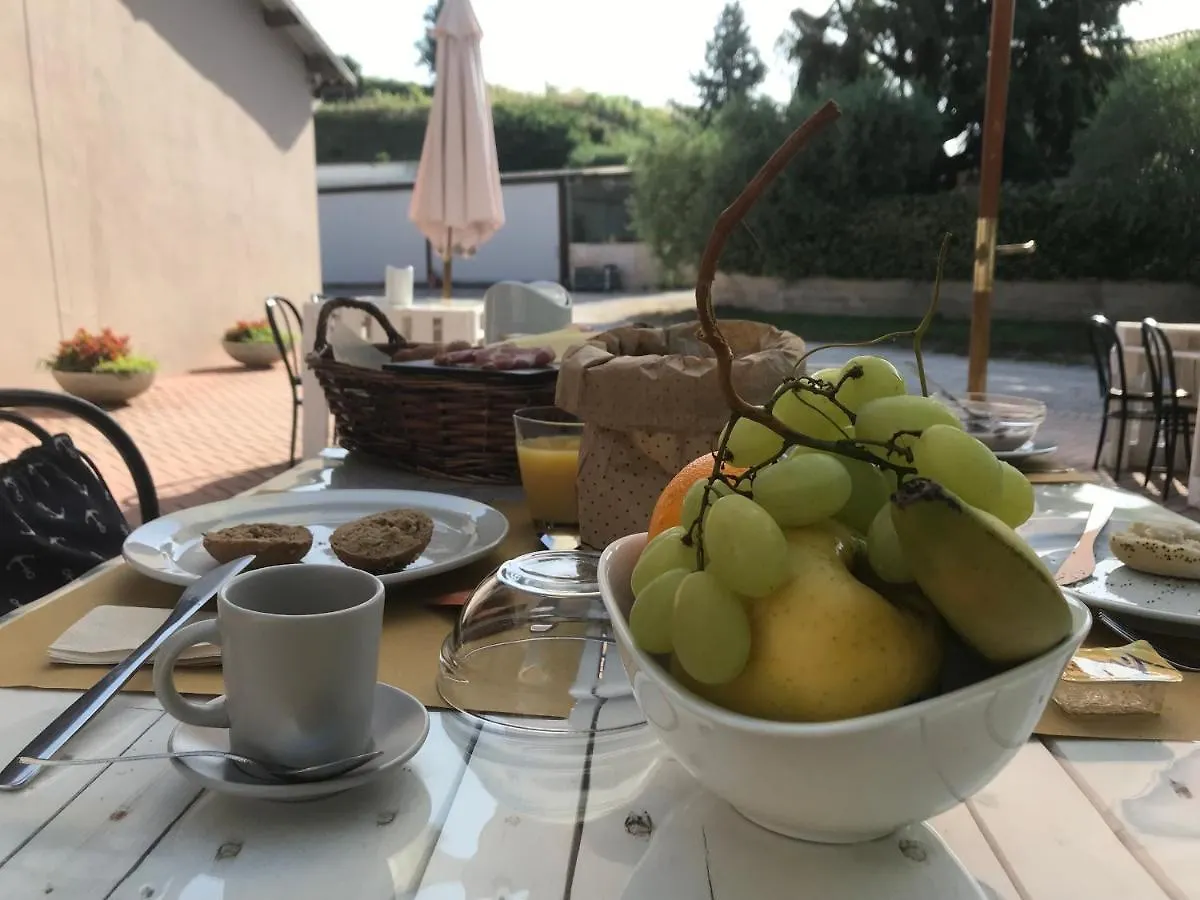 Agricamping Al Grappolo Divino Lazise Bauernhof